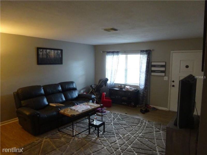 2066 2066 N Betty Lane Duplex - Photo 2 of 13