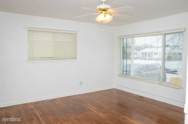 610 Eugene St - Photo 3 of 35
