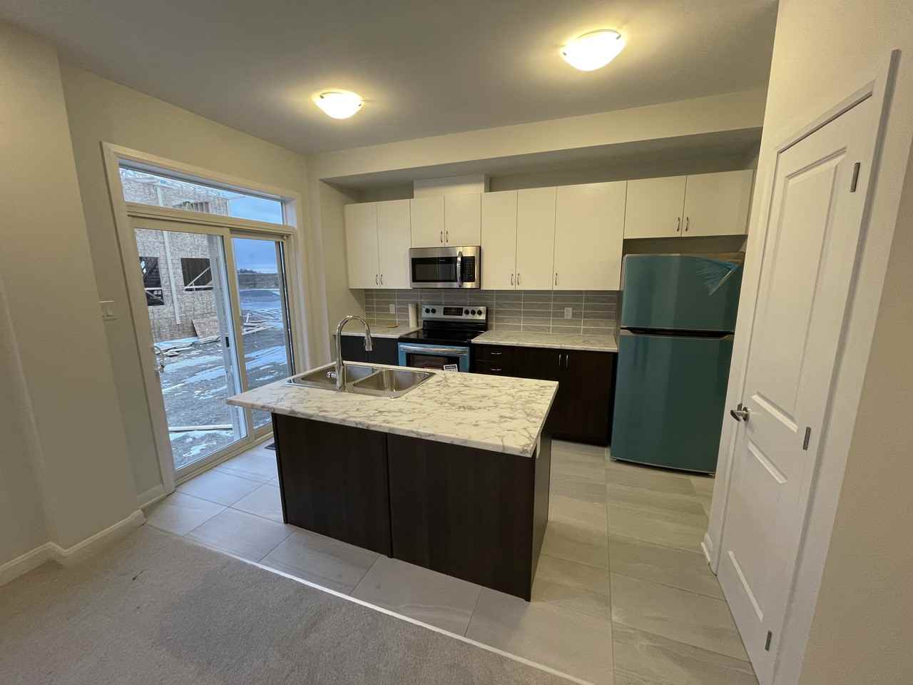 61 61 Teelin Circle - Photo 3 of 12