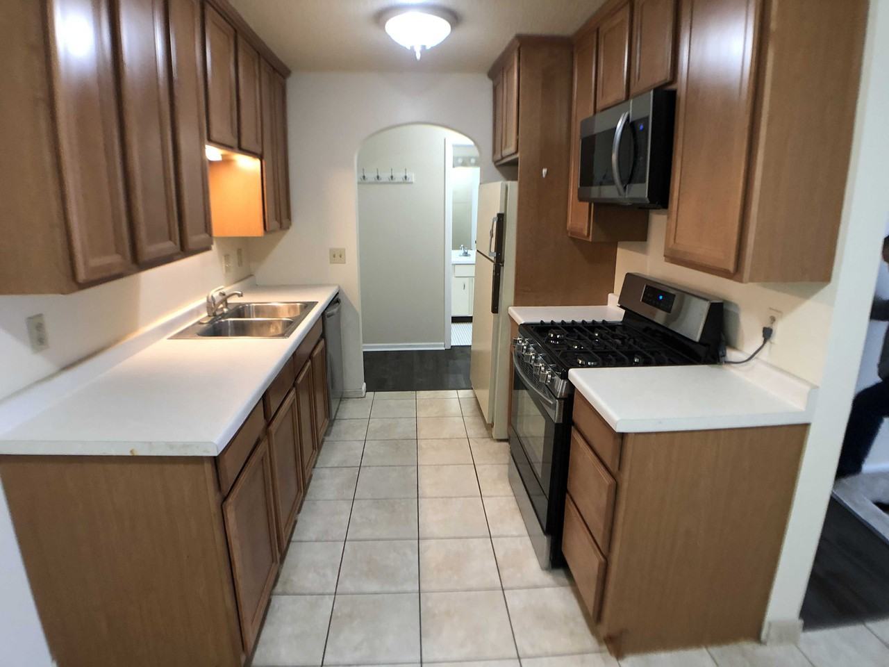 7330 York Ave S - Photo 2 of 9