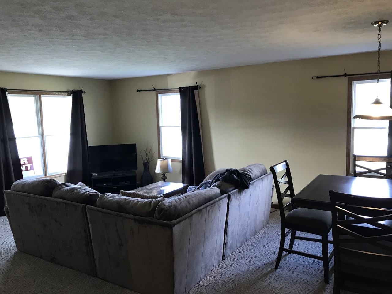 203 Elizabeth Dr - Photo 2 of 6