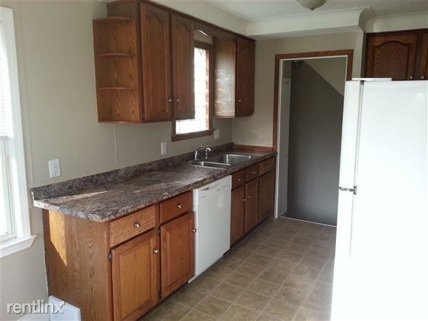 25450 Graham Rd - Photo 2 of 9