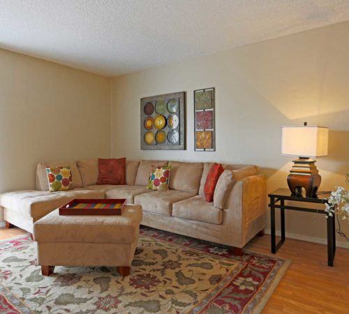 Luna Verde Apartments - Photo 3 of 18