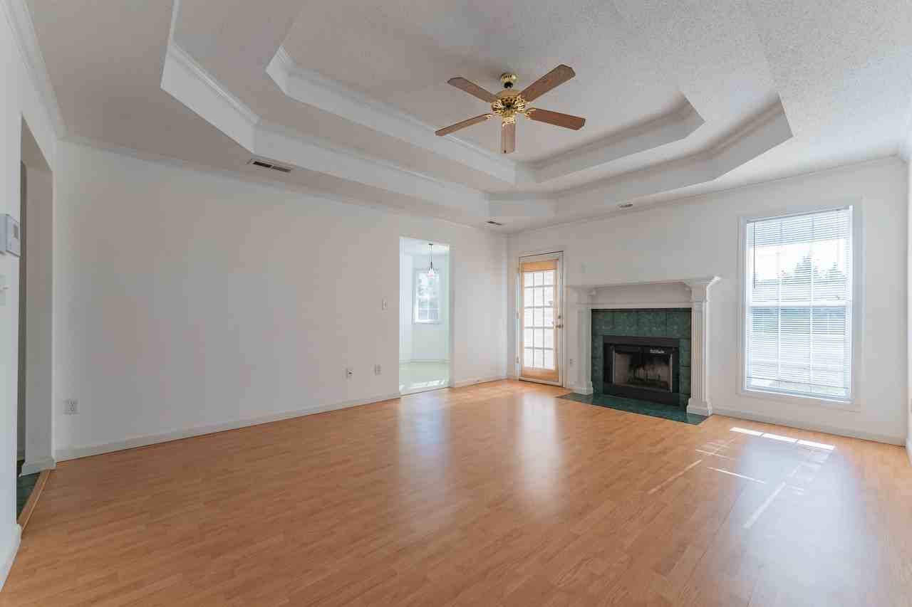 290 Stone Hill Dr - Photo 4 of 16