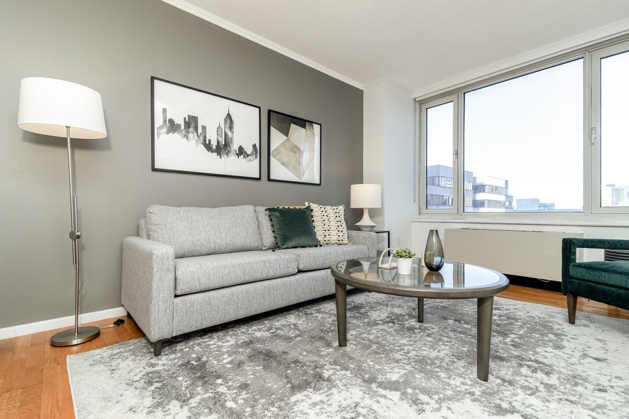 220 West Main Street - Photo 3 of 23