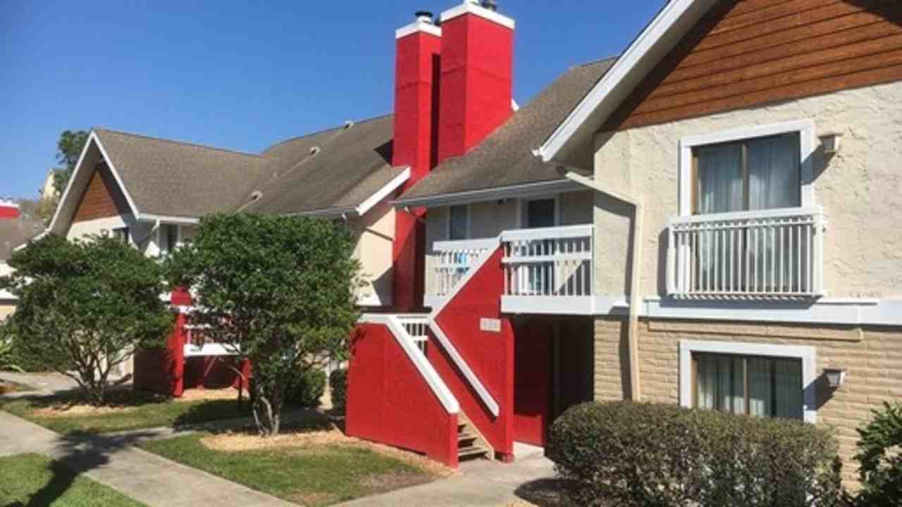 7975 Canada Ave - Photo 3 of 23