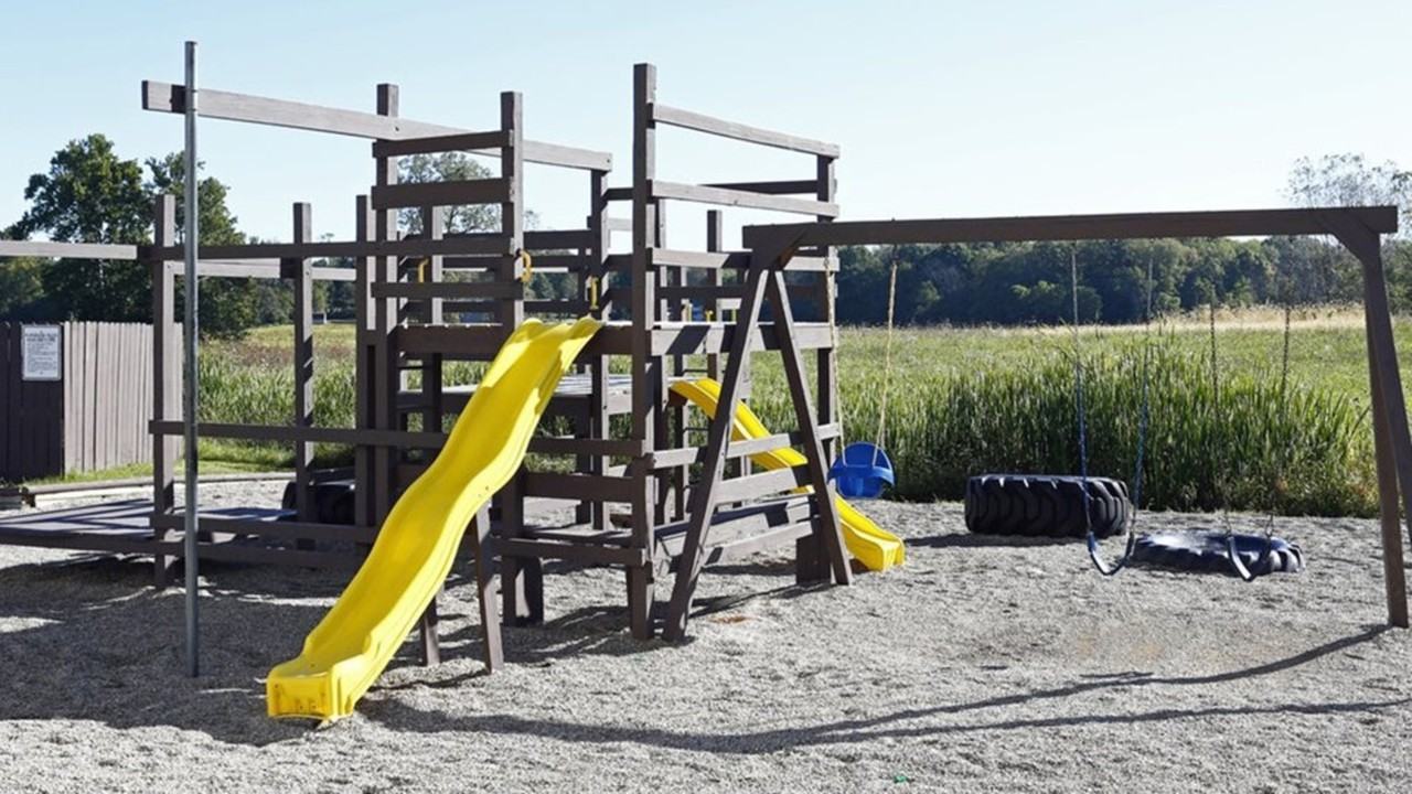 100 Raleigh Court - Photo 3 of 41