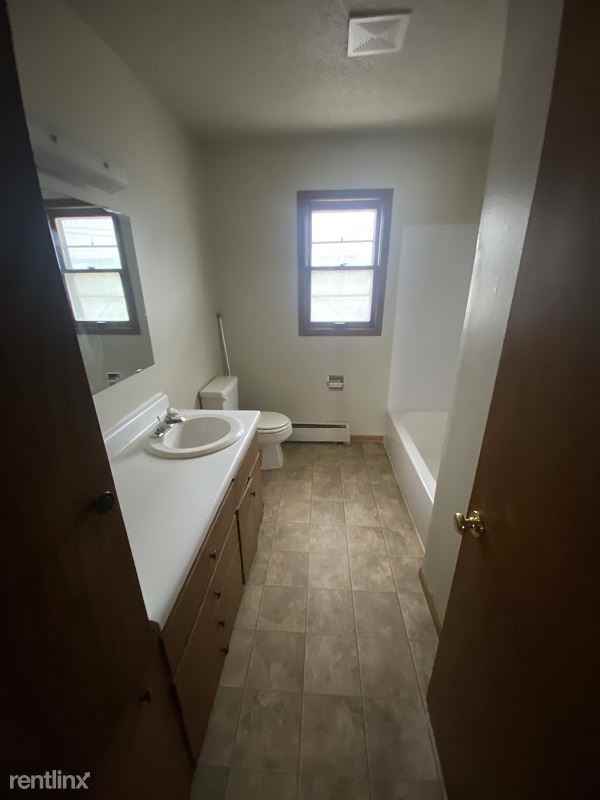 1431 16 1/2 St S - Photo 3 of 8