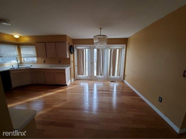 853 Huntclub Blvd - Photo 2 of 15