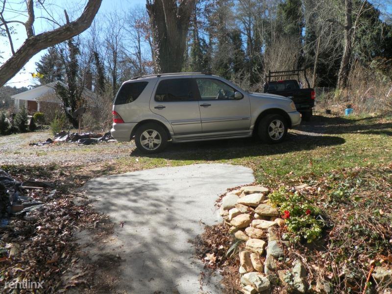 239 Fairway Dr - Photo 3 of 24