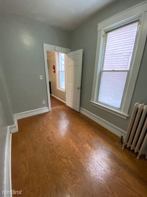 907 Rutger St - Photo 3 of 13