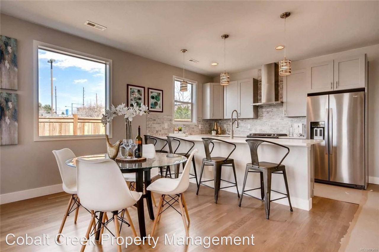 752 S Leyden St - Photo 3 of 26