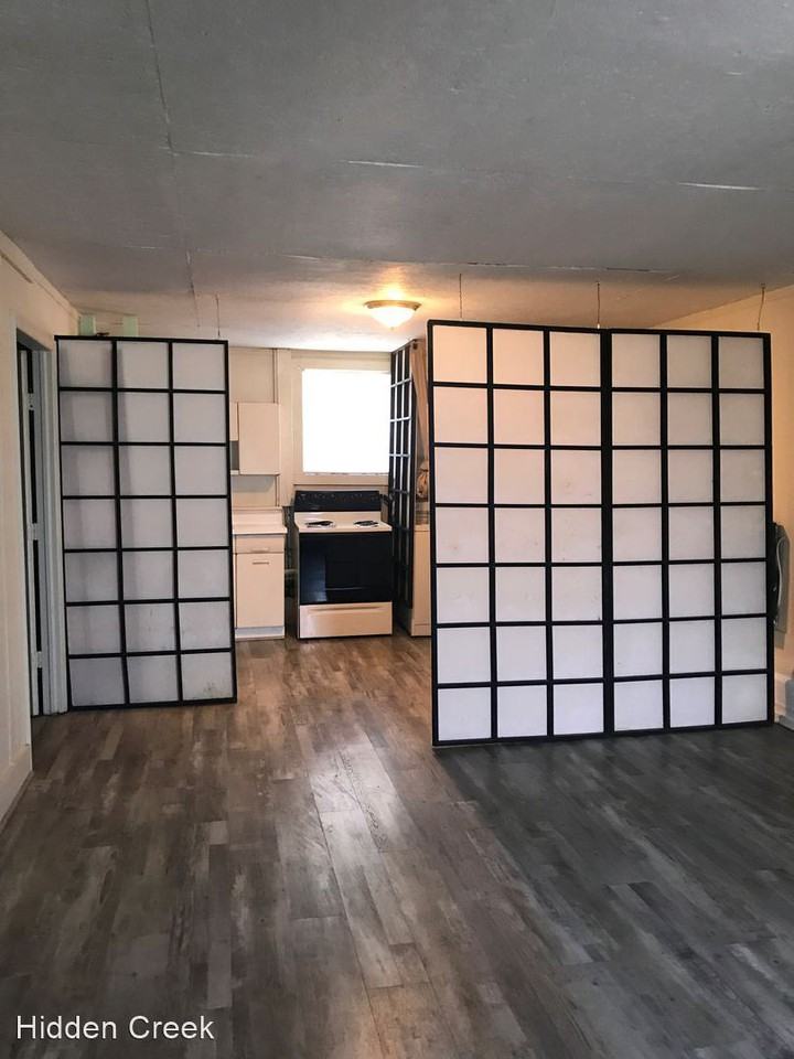 229 West King Street - Photo 3 of 20