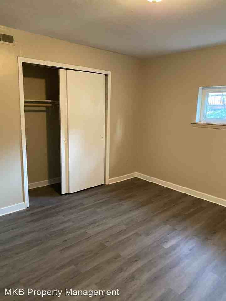 117 Avendale Ave NE - Photo 2 of 12