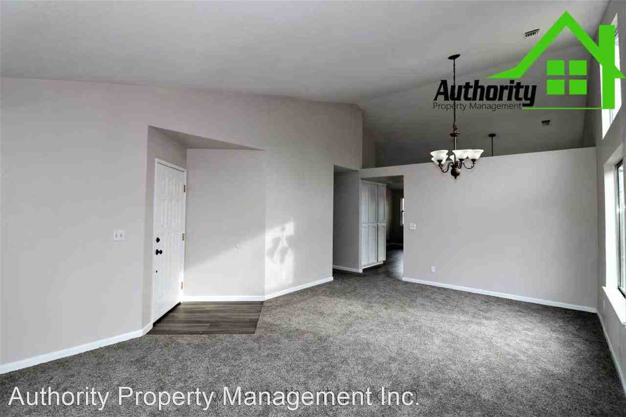 531 Hanland Ct - Photo 3 of 25