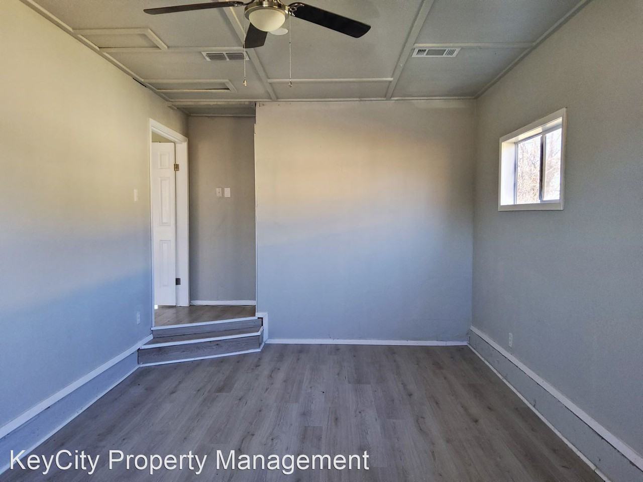 1126 S Bowie Dr - Photo 3 of 9