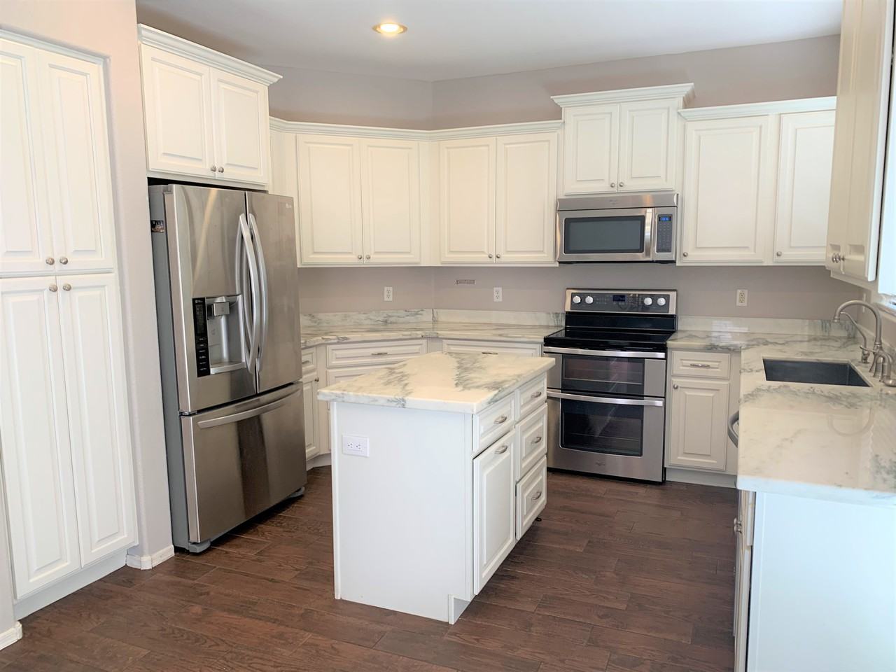 3339 E Cullumber Ct - Photo 2 of 21