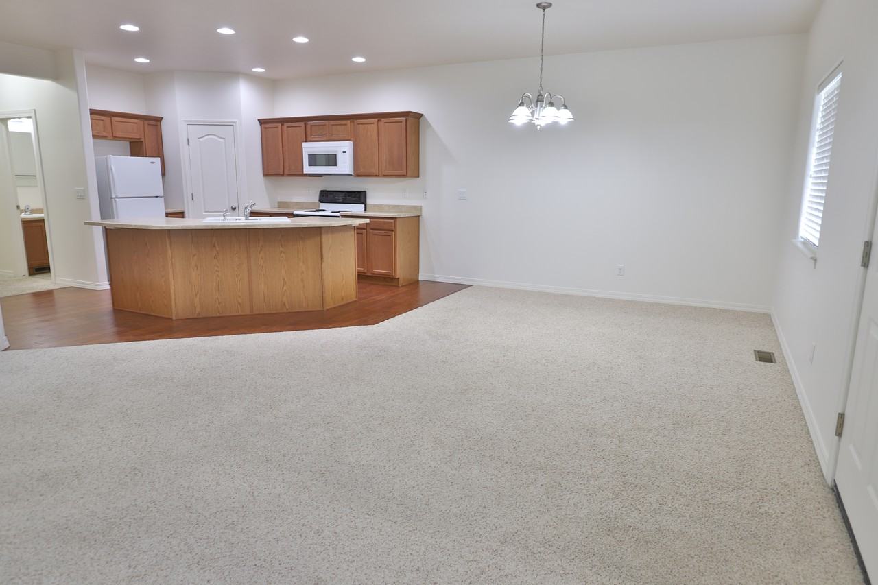 165 Vermont Ave - Photo 3 of 13