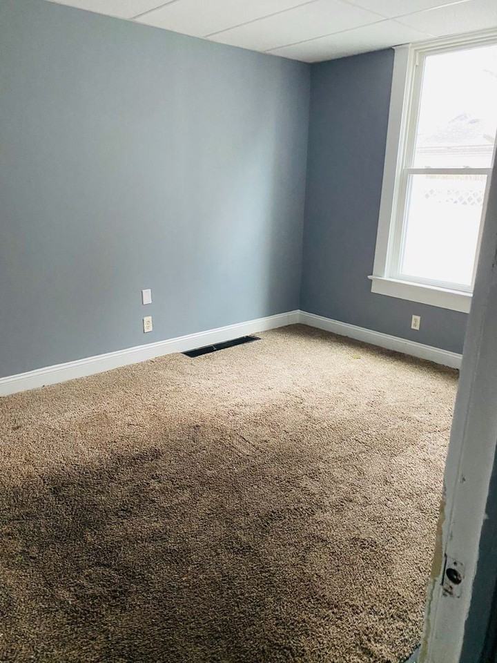 522 W Madison Ave - Photo 2 of 4