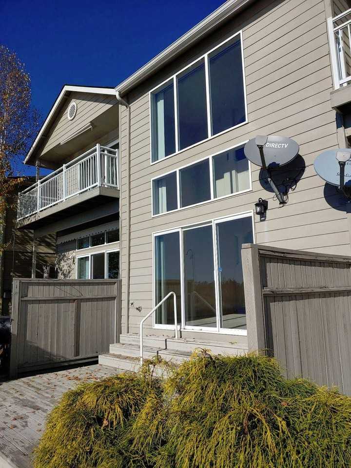 366 Crystal Springs Ln N - Photo 2 of 3