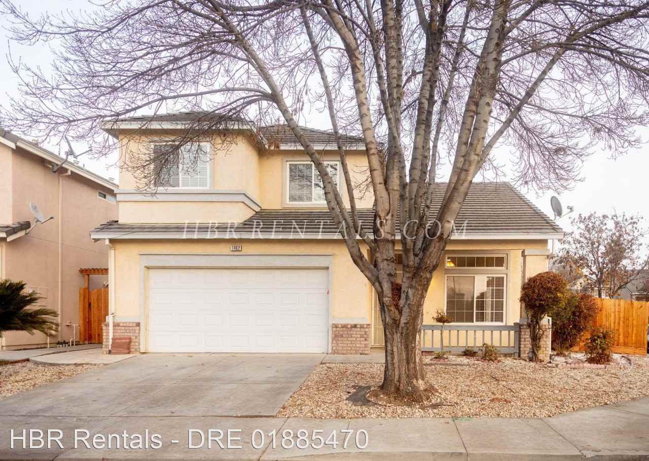 1462 Evergreen Ct - Photo 2 of 27