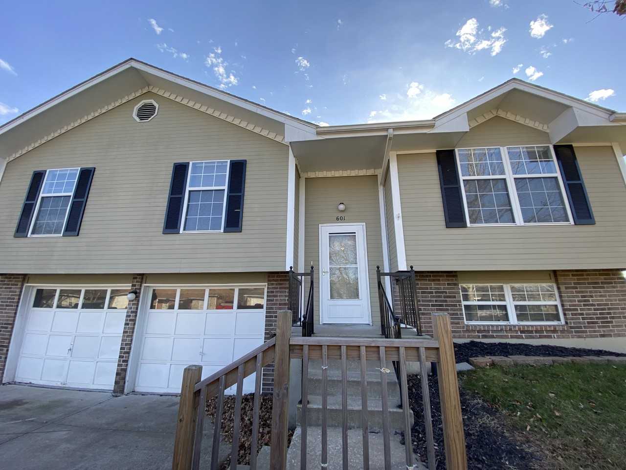 601 Nw Willow Dr - Photo 2 of 33
