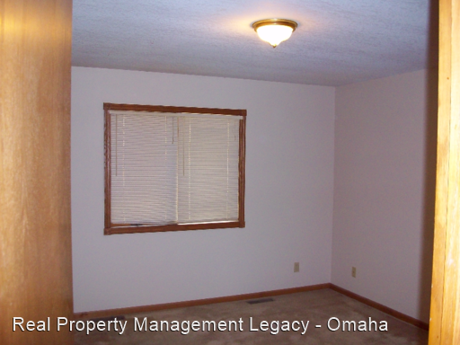 1011 N 23rd Ave - Photo 3 of 6