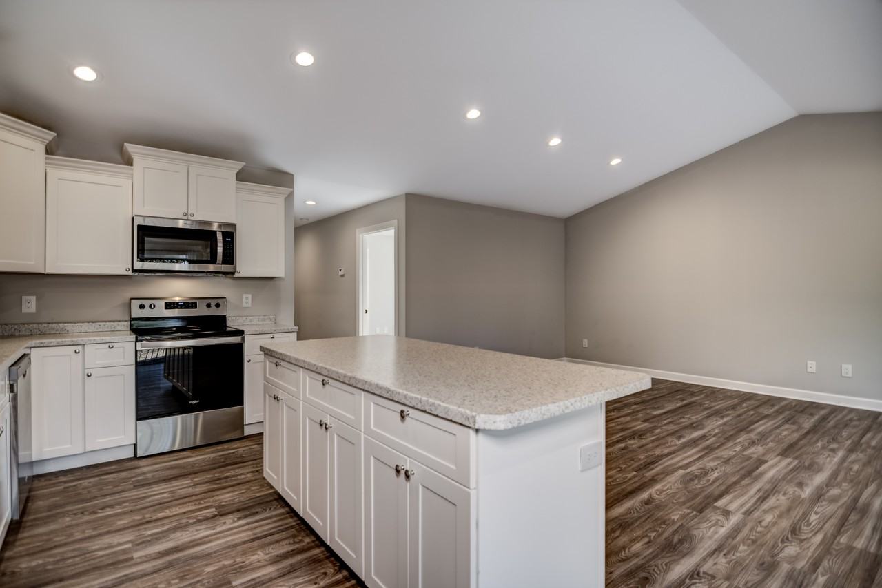 1637 Charleston Drive - Photo 5 of 19