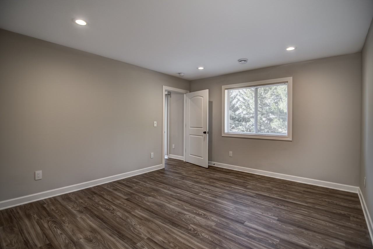 1637 Charleston Drive - Photo 7 of 19