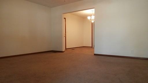 3212 Holly Berry Ln - Photo 2 of 9