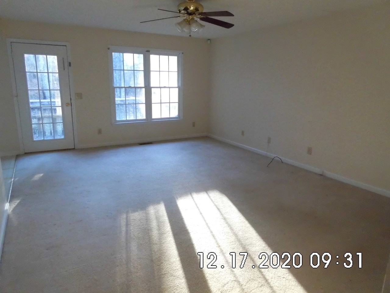 220 Cattail Ln - Photo 2 of 5