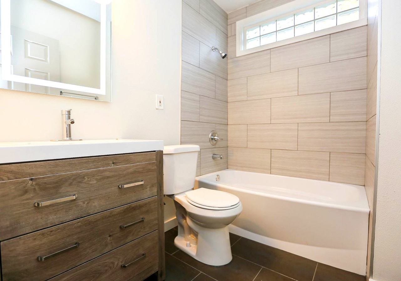 7120 18th Ave Sw - Photo 3 of 19