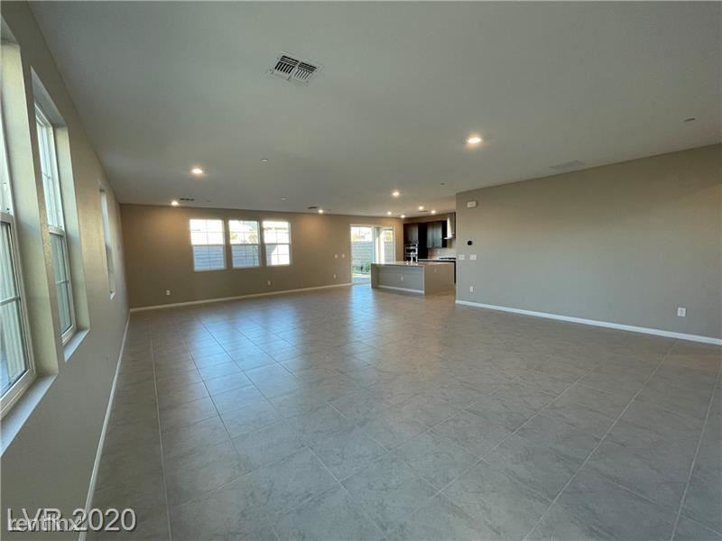 2620 Tolmezzo St - Photo 2 of 10