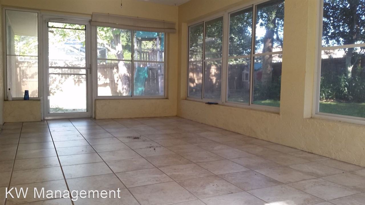 5327 Sw 89th St - Photo 2 of 12
