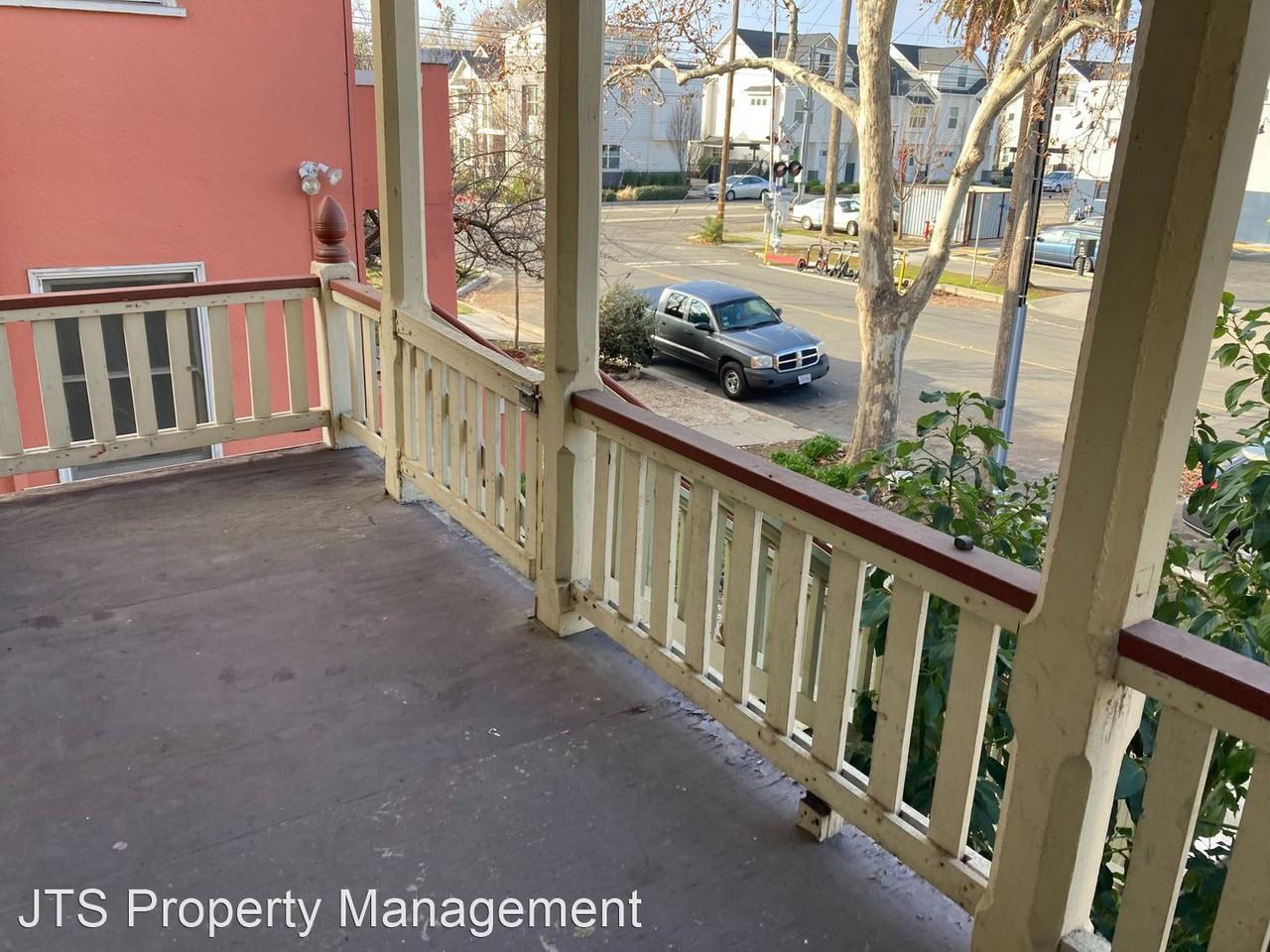 1723 26th street - Photo 3 of 17