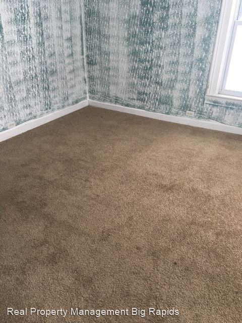 517 Clark St - Photo 3 of 12