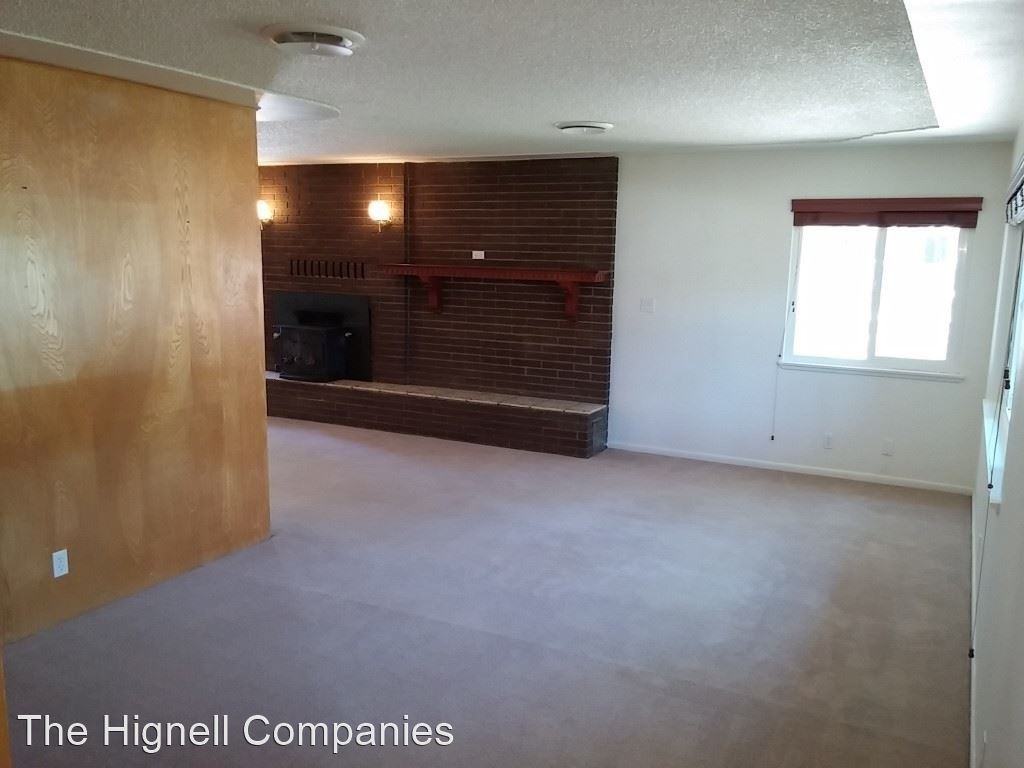 19614 Gas Point Rd - Photo 3 of 26