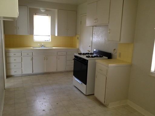 5633 23rd St - Photo 2 of 6