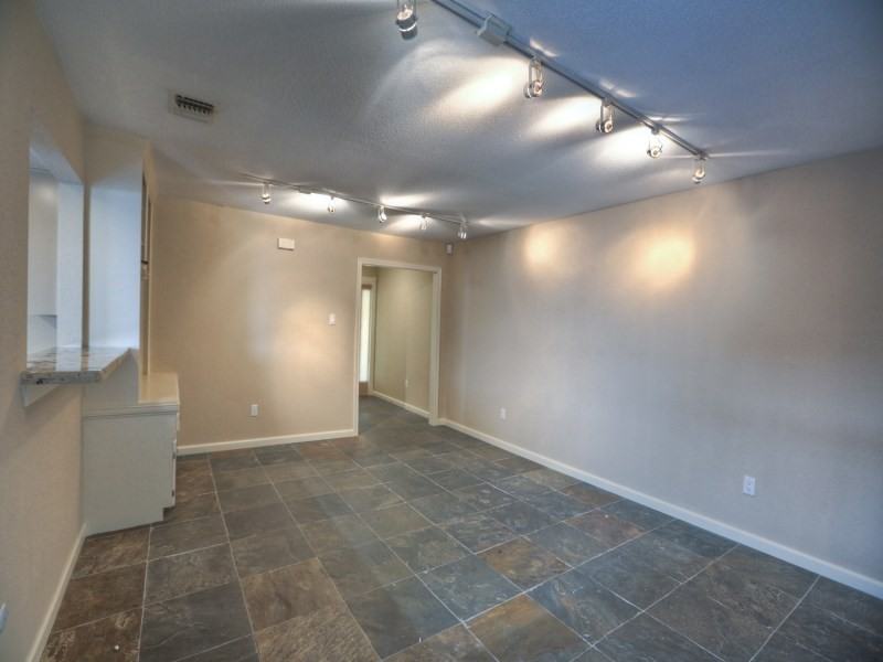 4406 Basswood Ln - Photo 3 of 15