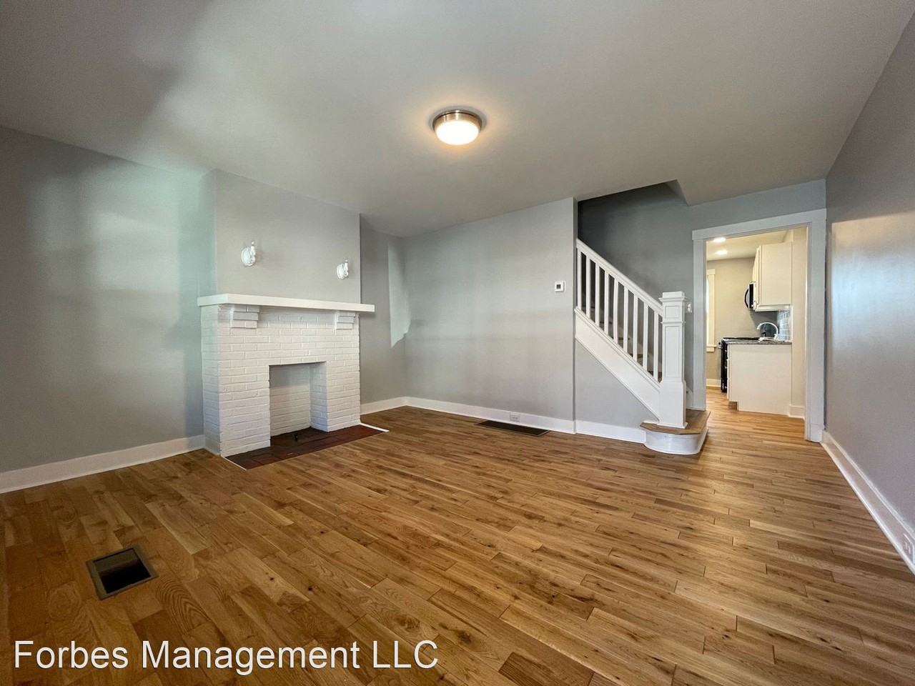 6726 Greenwood St - Photo 3 of 11