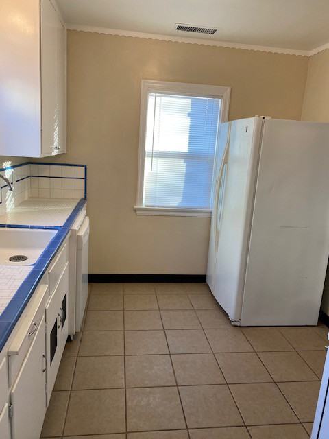 215 E Washington St - Photo 3 of 10