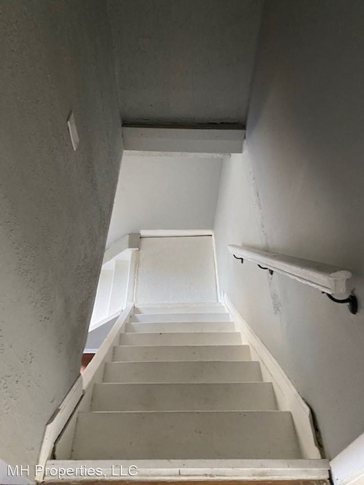 2419 S Paca St - Photo 2 of 14