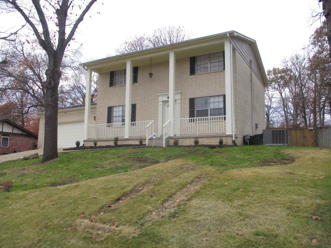 23 Greenview Cir - Photo 2 of 18