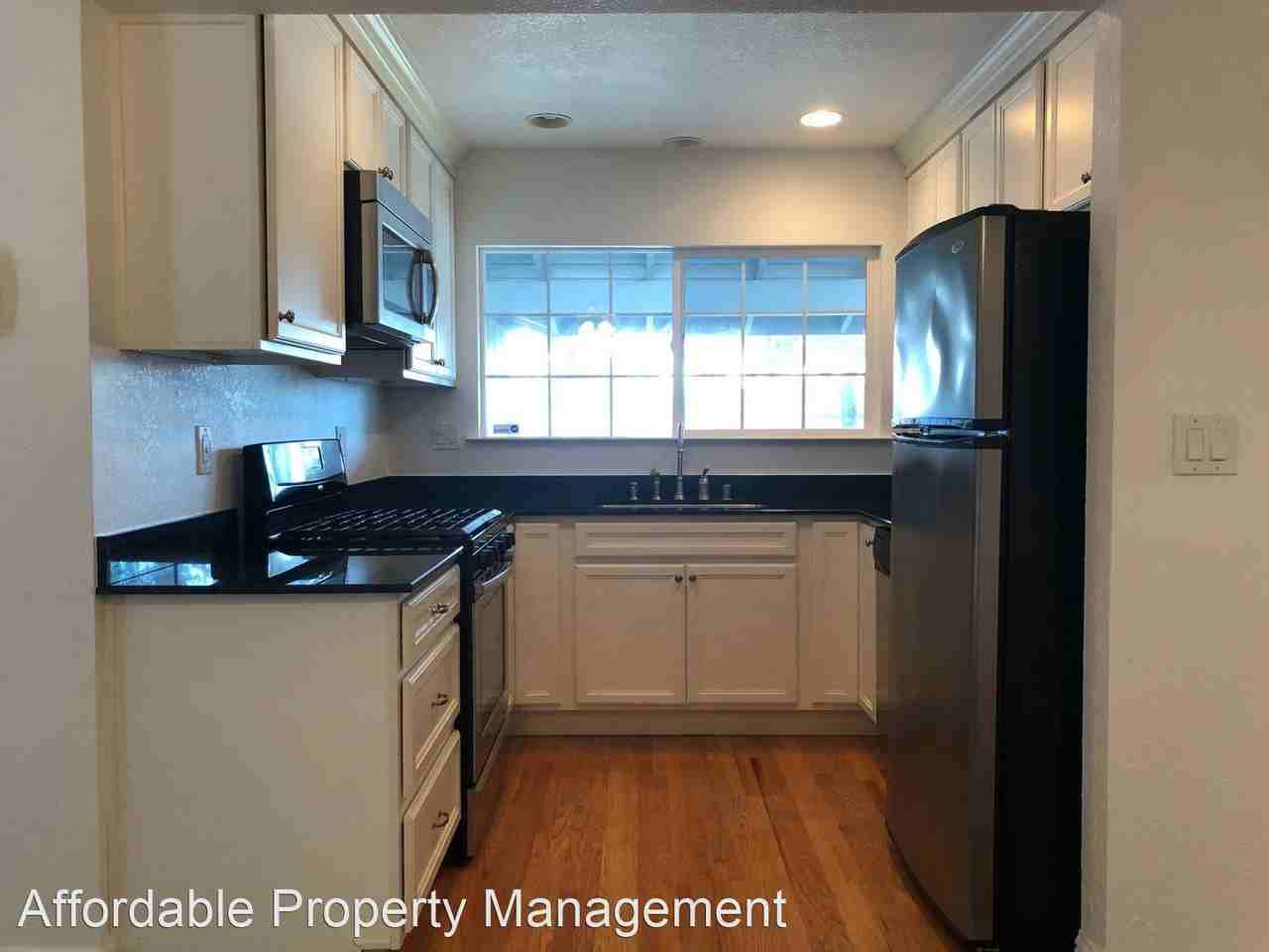 31984 Trevor Ave - Photo 2 of 7