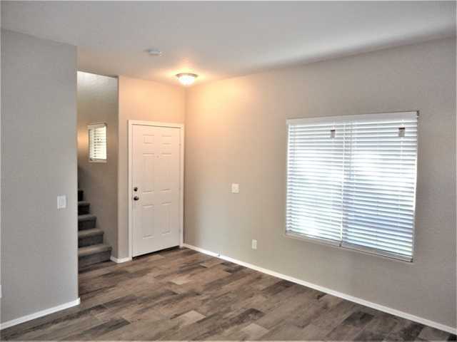 4889 S Mosley Dr - Photo 3 of 20