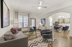 featured image of 2610 Allen St