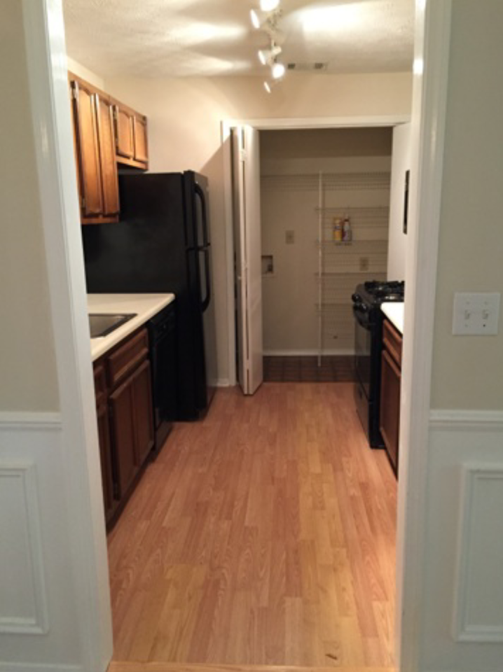 1380 Brockett Pl - Photo 2 of 8