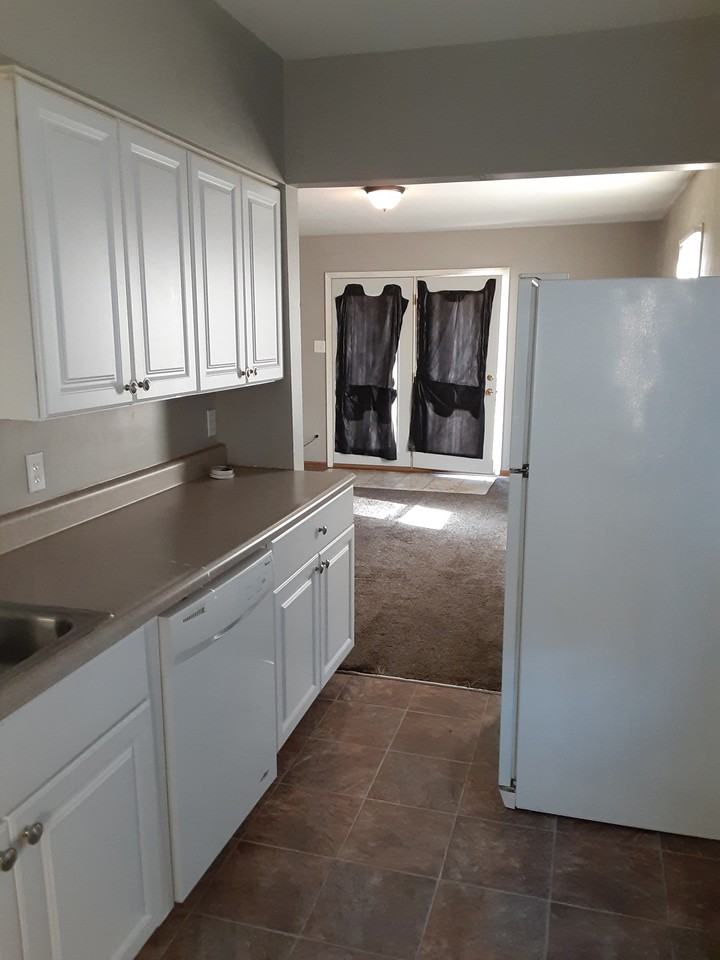 4109 5th Avenue, Des Moines, IA 50313 3 Bedroom Apartment for Rent