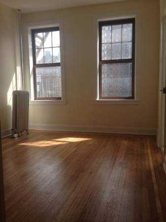 94 W 10th St - Photo 3 of 4