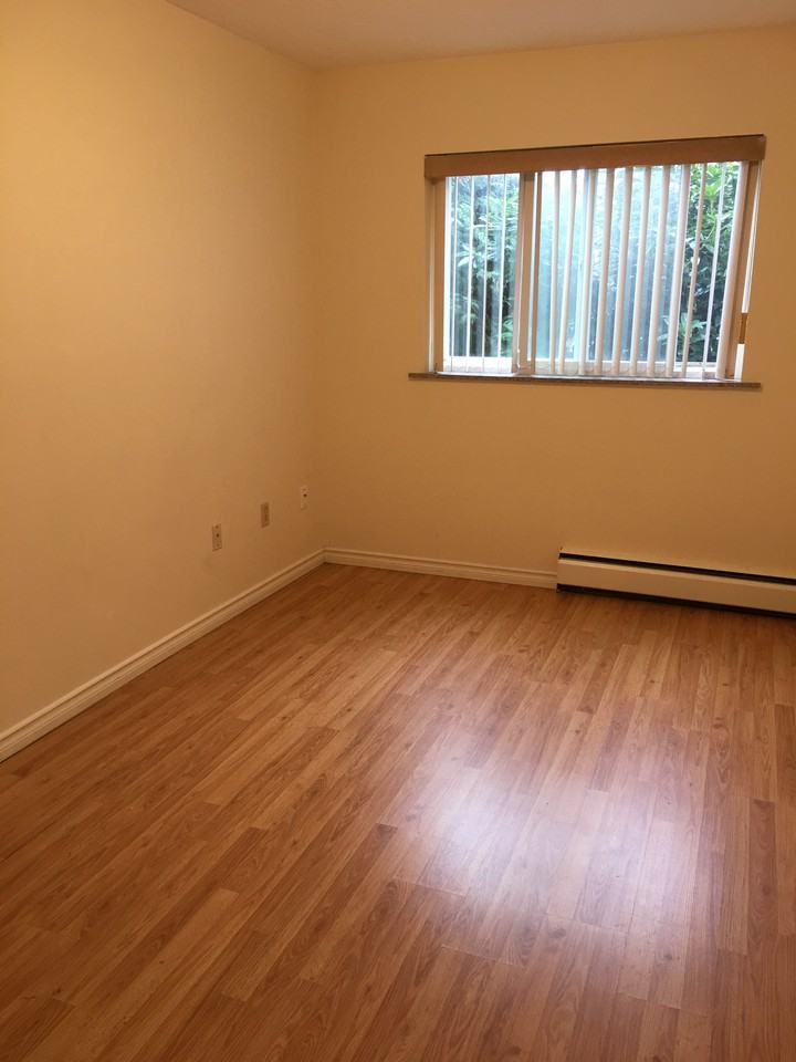 mayfair court - Photo 3 of 7